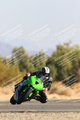 media/Jan-14-2024-SoCal Trackdays (Sun) [[2e55ec21a6]]/Turn 7 (140pm)/